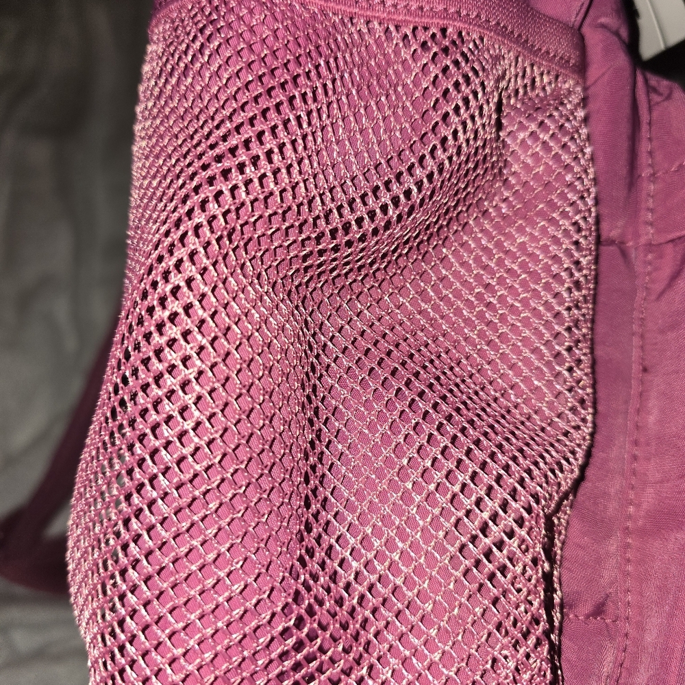 PINK Victoria's Secret Quilted Puffer Backpack in pink - Picture 8 of 9